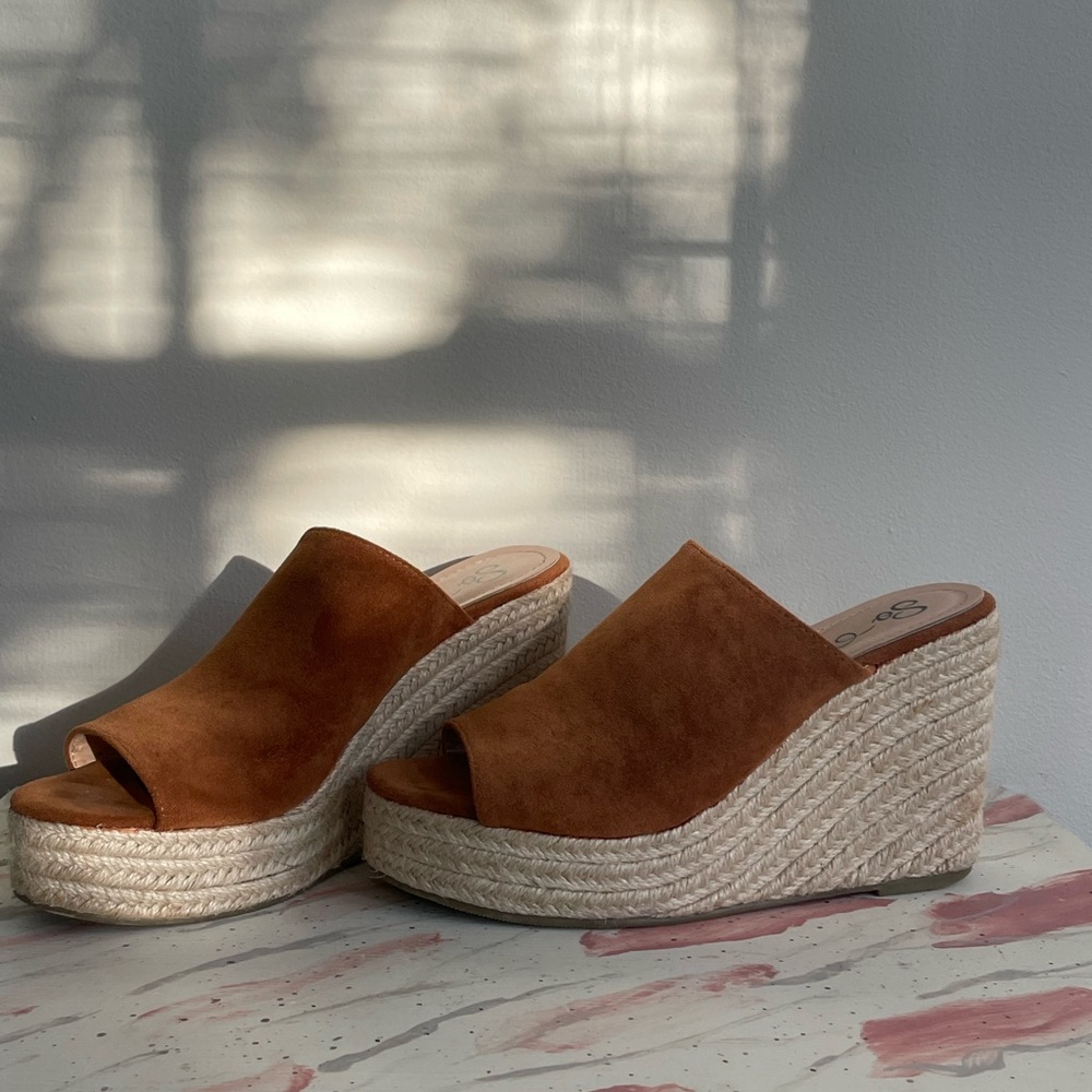 Chic Espadrille Wedge Heel